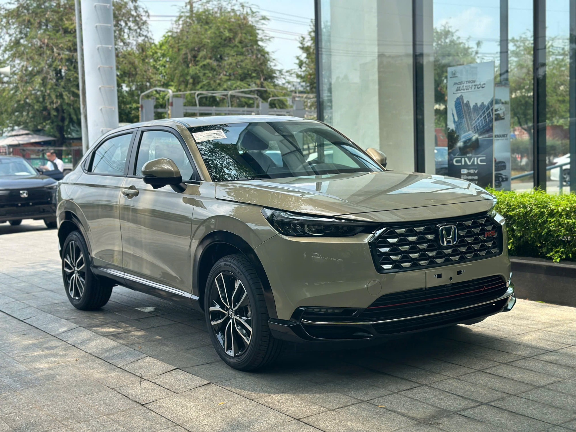 Ưu Đãi Honda HR-V Tháng 10/2026 – Giảm Đến 63 Triệu, Lãi Suất 0%
